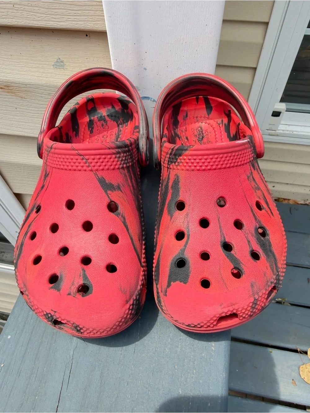 Crocs KIDS' CROCS LITTLE KID CLASSIC MARBLED CLOGS Red Swirl Shoes Size 10